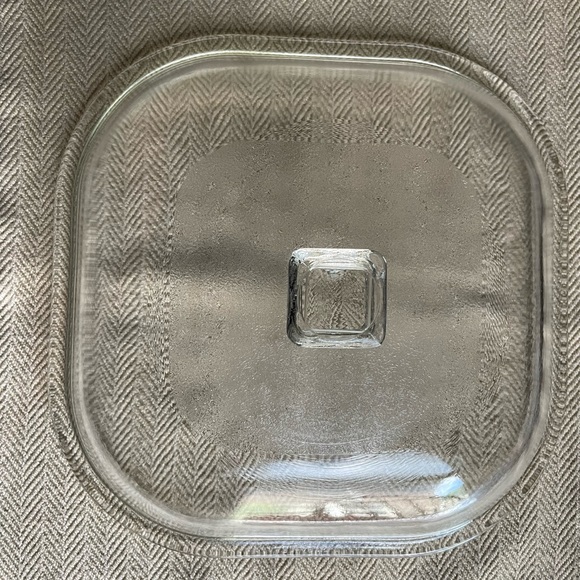 Vintage Domed Square Lid Square Handle - Picture 2 of 7